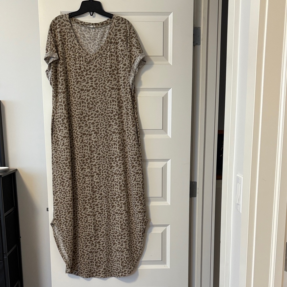 LA MIEL Animal Print Top